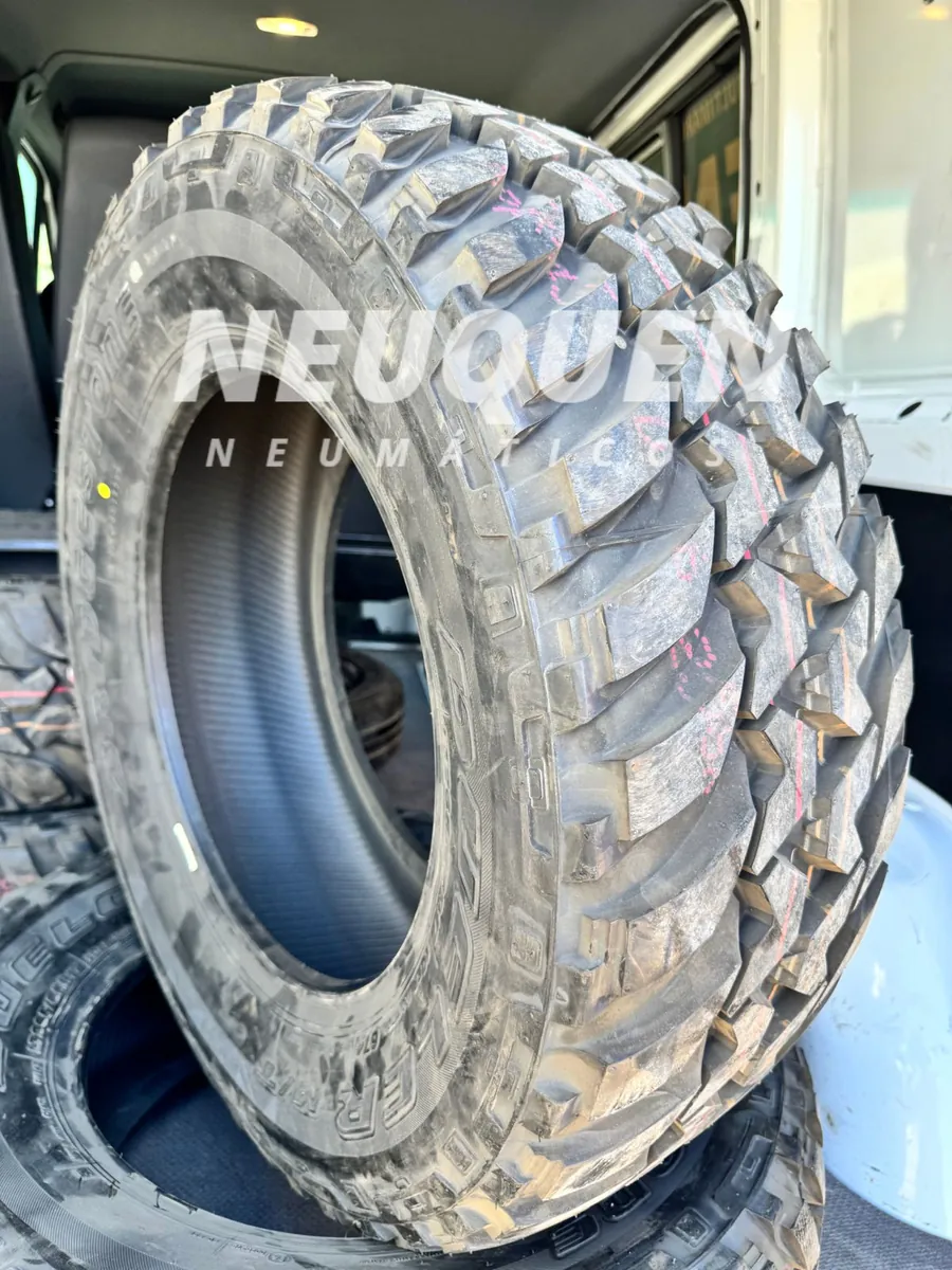 Bridgestone Dueler MT674